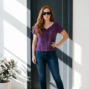 Christopher banks purple top